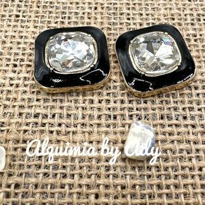 Vintage style stud crystal earrings big chunky black cloisonné